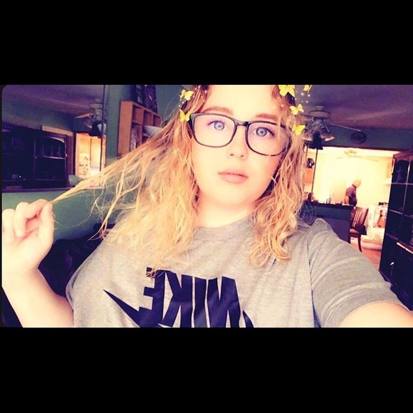 Meet your Posher, Rachael - Picture 1 of 1